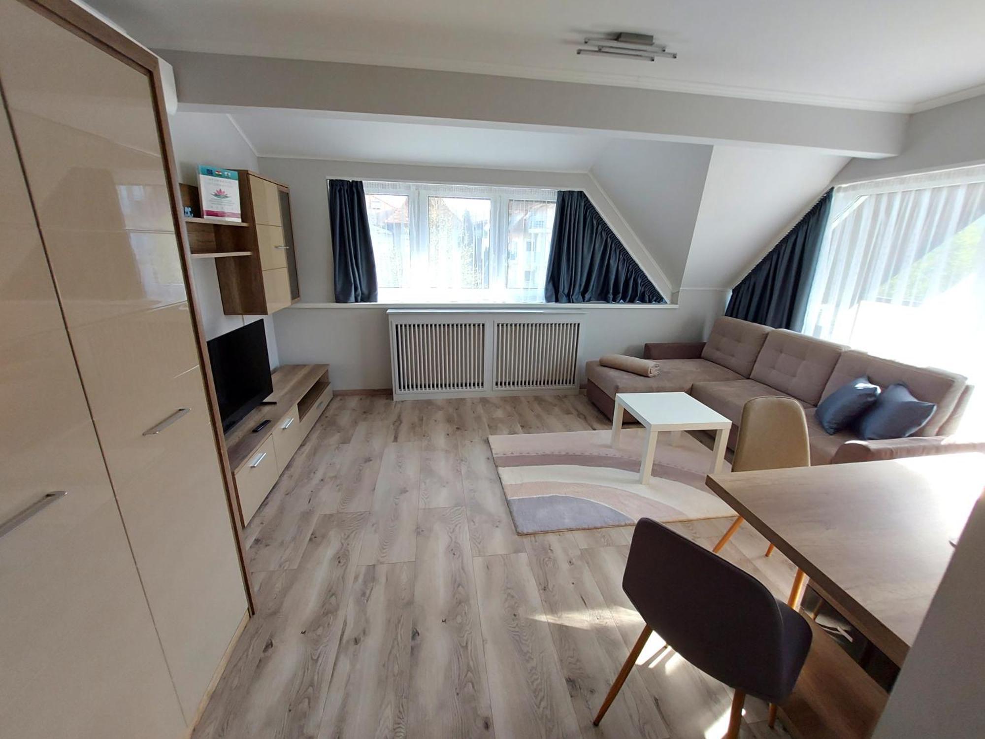Cafe Relax Apartments Hévíz Εξωτερικό φωτογραφία